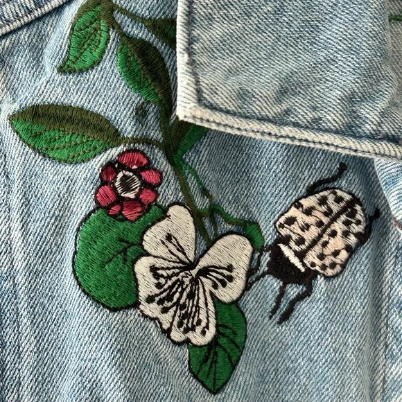 H&M x Coachella Embroidered Raw Hem Denim Jacket Size 6 - Picture 6 of 12